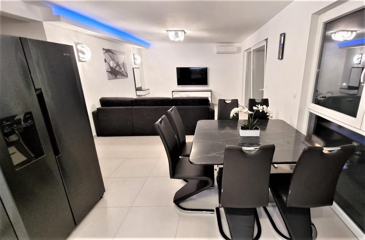 Bartol Luxury Apartments Krk Croatia, With Own Hot Tub - Whirlpool คิร์ก ภายนอก รูปภาพ