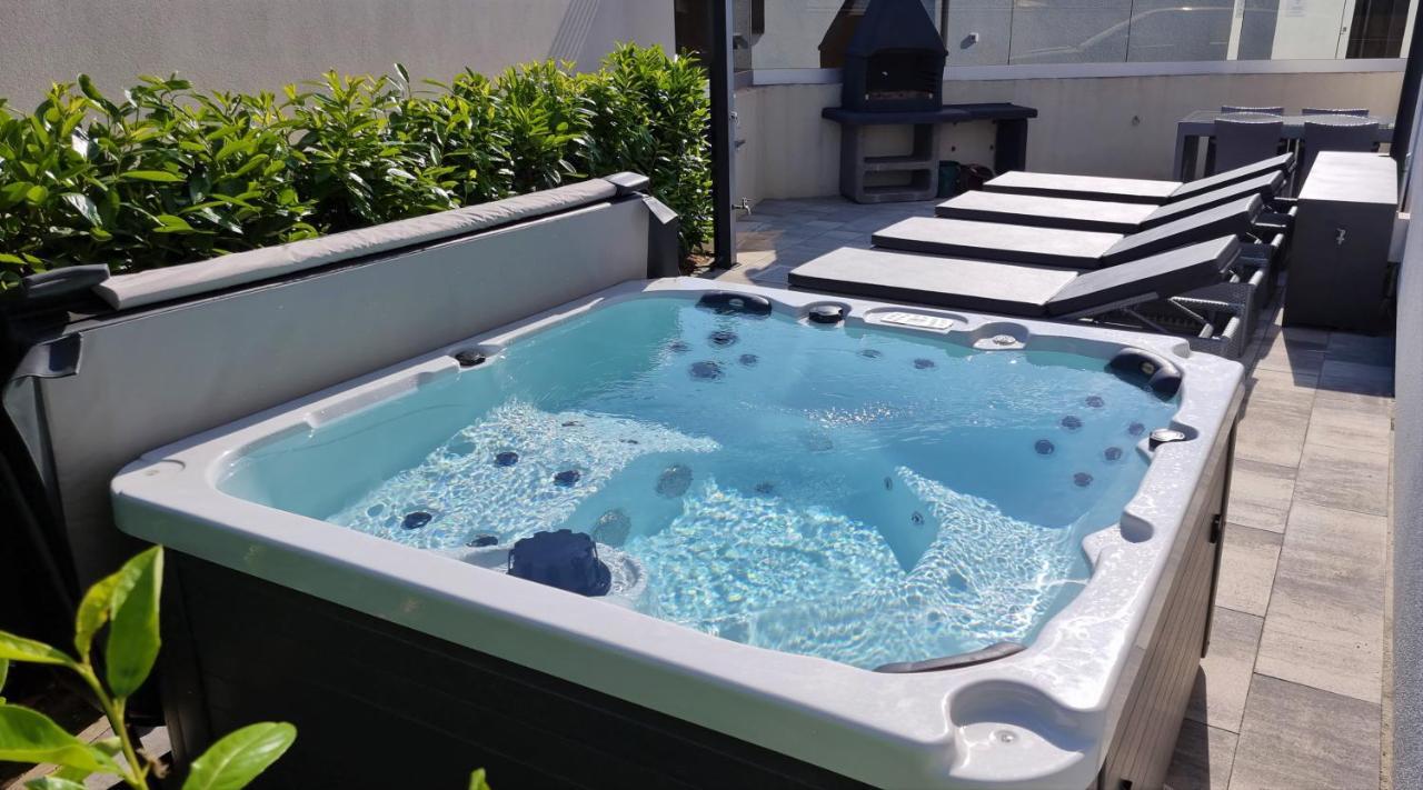 Bartol Luxury Apartments Krk Croatia, With Own Hot Tub - Whirlpool คิร์ก ภายนอก รูปภาพ