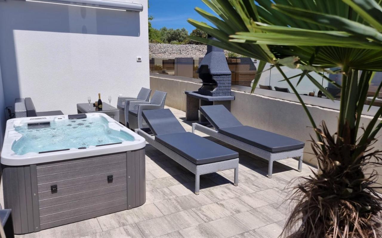 Bartol Luxury Apartments Krk Croatia, With Own Hot Tub - Whirlpool คิร์ก ภายนอก รูปภาพ
