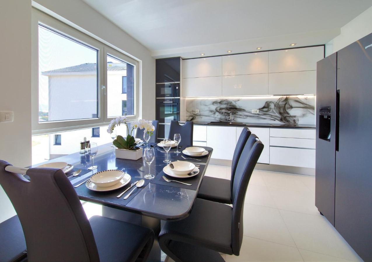 Bartol Luxury Apartments Krk Croatia, With Own Hot Tub - Whirlpool คิร์ก ภายนอก รูปภาพ