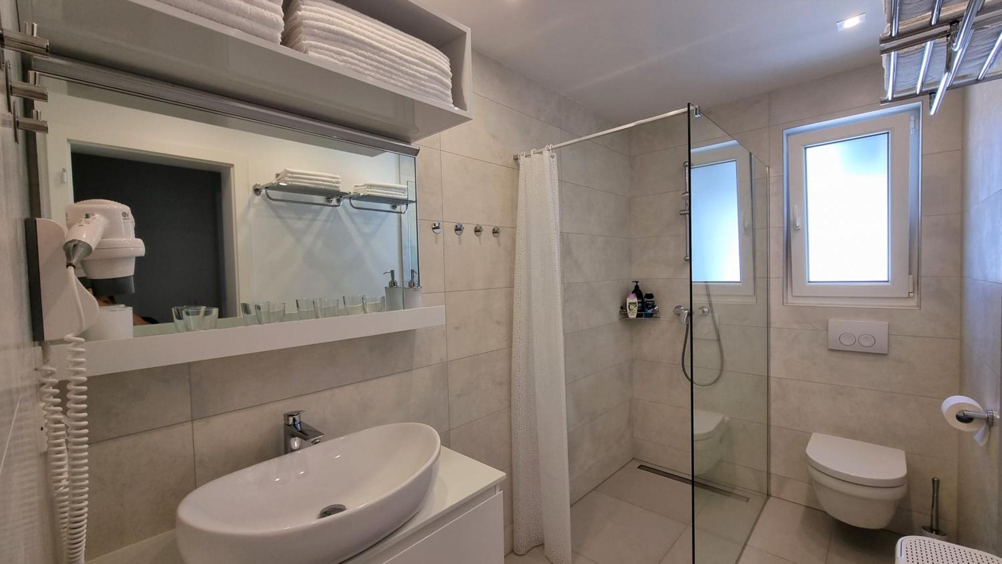 Bartol Luxury Apartments Krk Croatia, With Own Hot Tub - Whirlpool คิร์ก ห้อง รูปภาพ